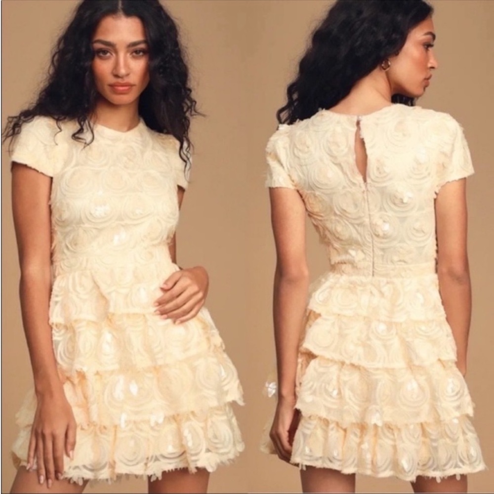 Lulu’s Cream Sequin Ruffled Mini Dress size medium